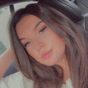 Meet your Posher, Caroline